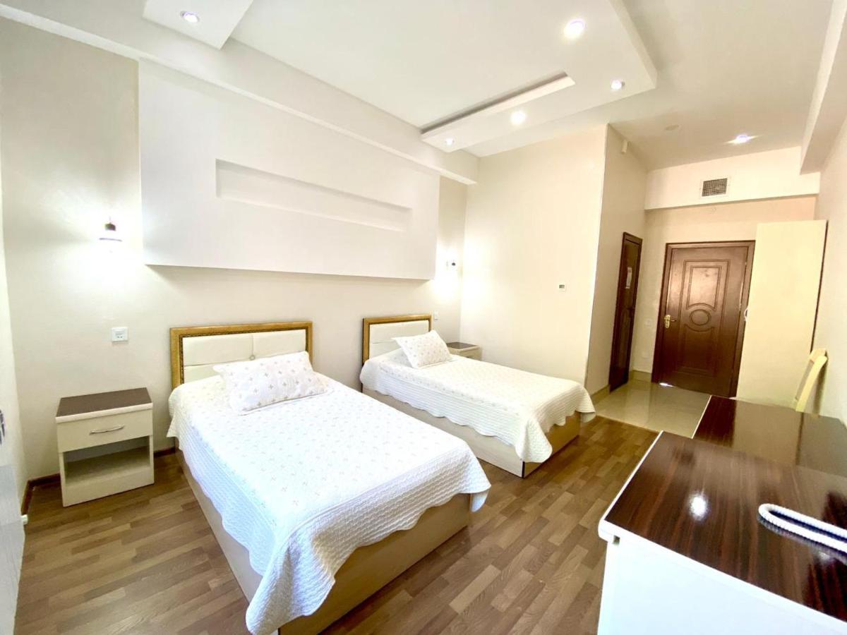 Cinema Boutique Hotel กันจา ภายนอก รูปภาพ