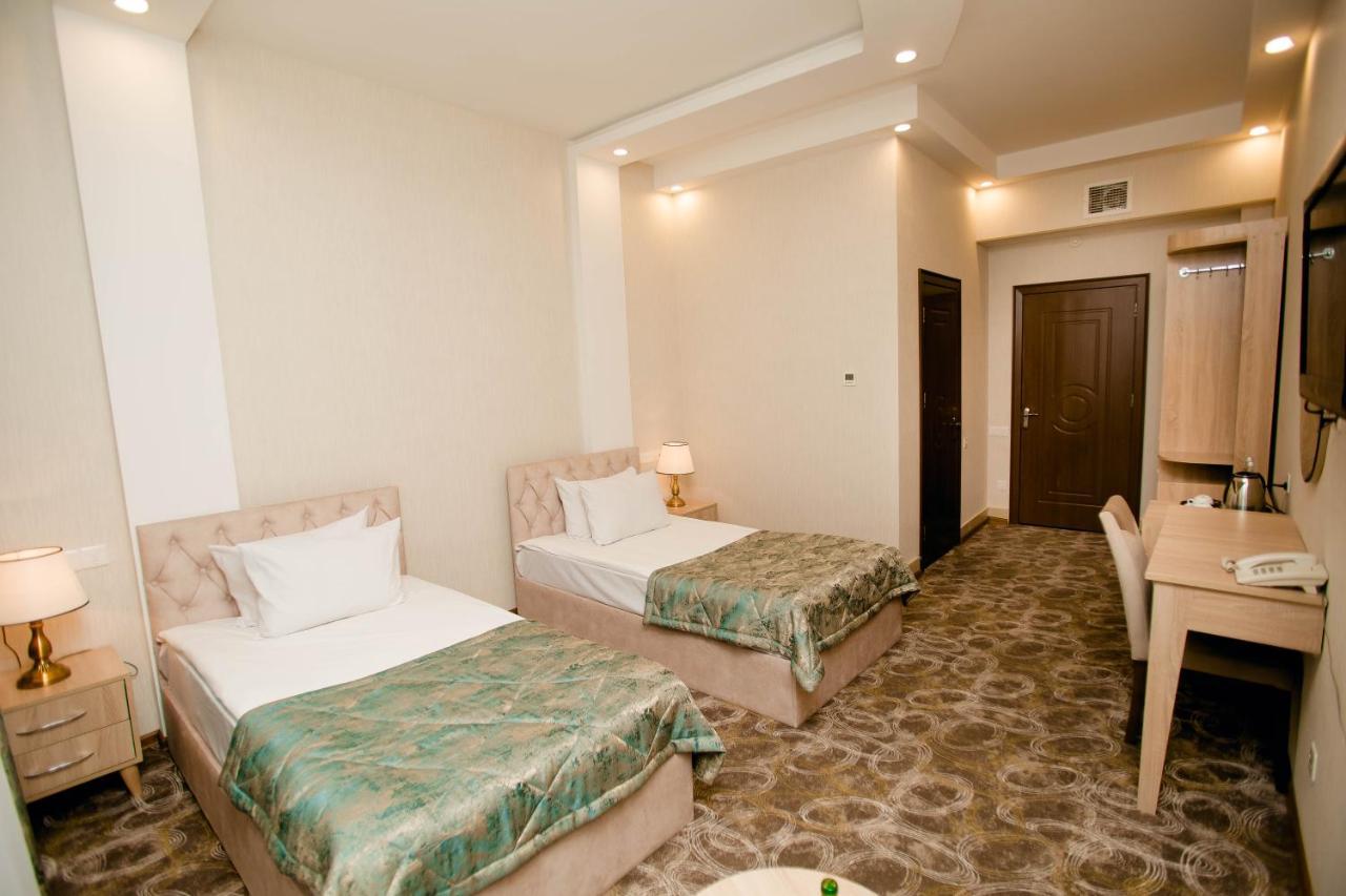 Cinema Boutique Hotel กันจา ภายนอก รูปภาพ