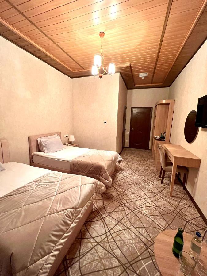Cinema Boutique Hotel กันจา ภายนอก รูปภาพ