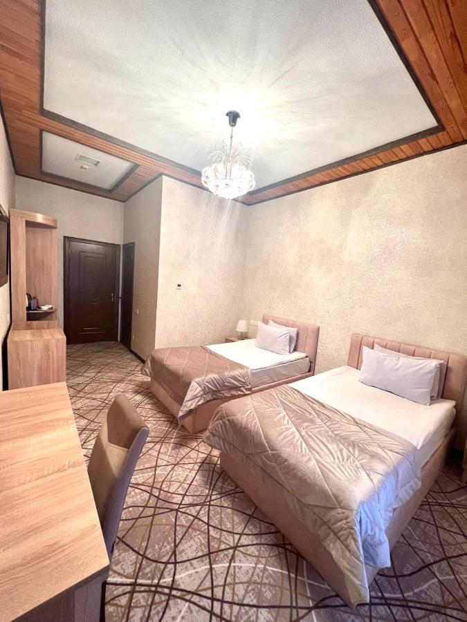 Cinema Boutique Hotel กันจา ภายนอก รูปภาพ