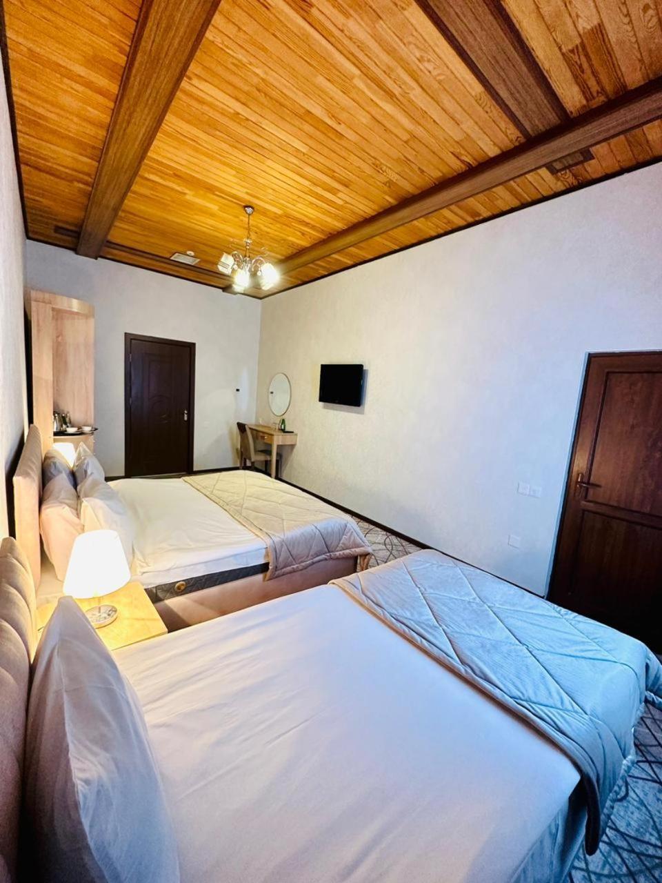 Cinema Boutique Hotel กันจา ภายนอก รูปภาพ
