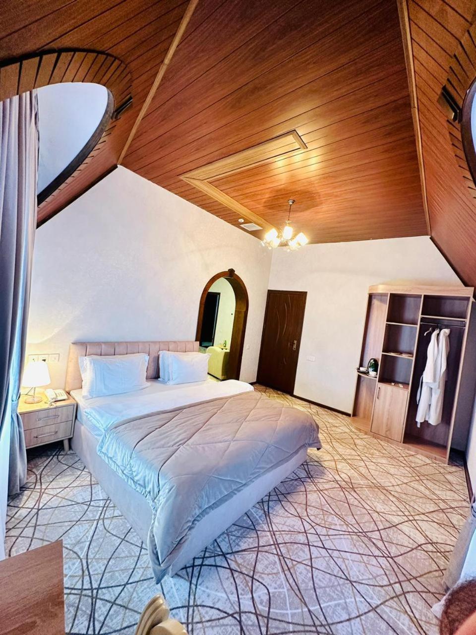 Cinema Boutique Hotel กันจา ภายนอก รูปภาพ
