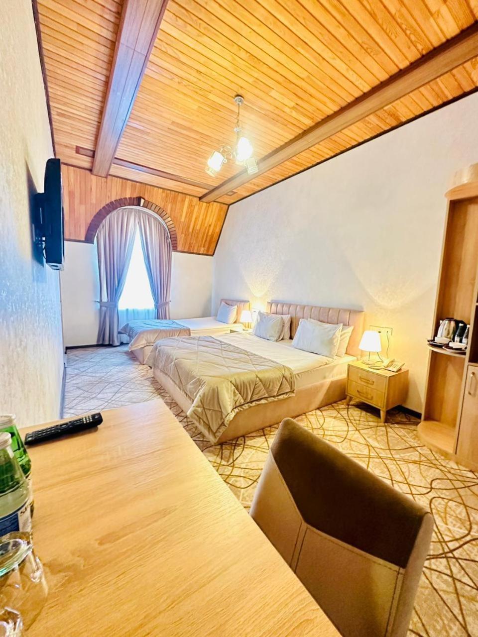 Cinema Boutique Hotel กันจา ภายนอก รูปภาพ